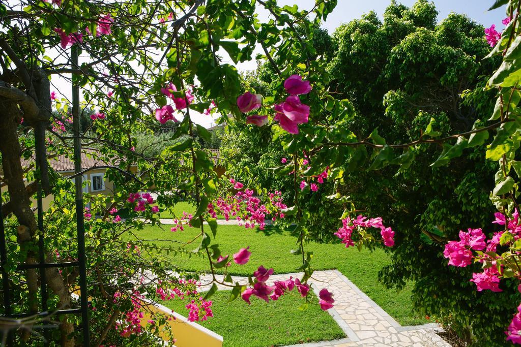 Sandy Beach Villas And Apartments Svoronata Bagian luar foto
