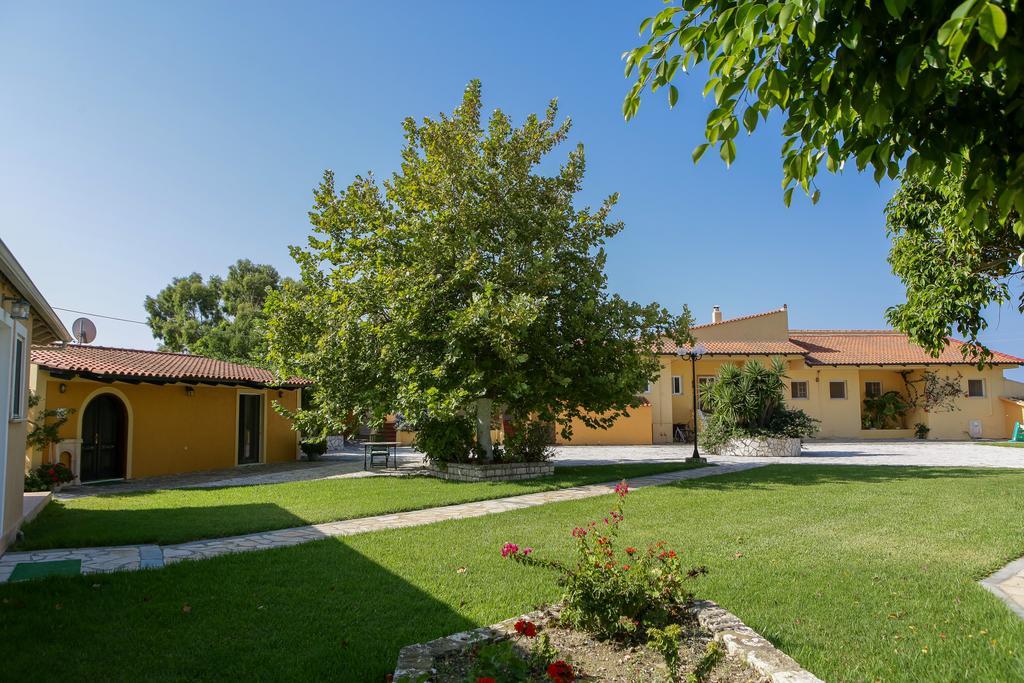 Sandy Beach Villas And Apartments Svoronata Bagian luar foto
